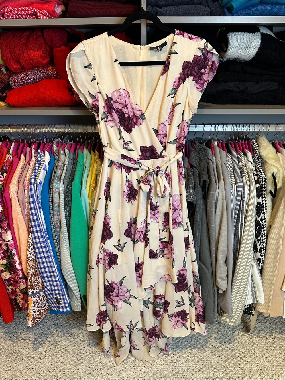 Lulus pink/purple floral v neck belted lined hi low maxi dress size S